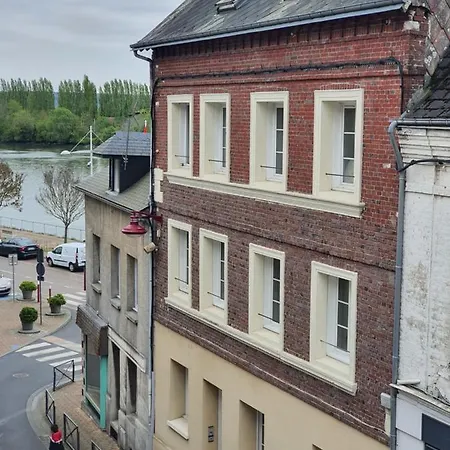 Meuble, Bord De Seine
